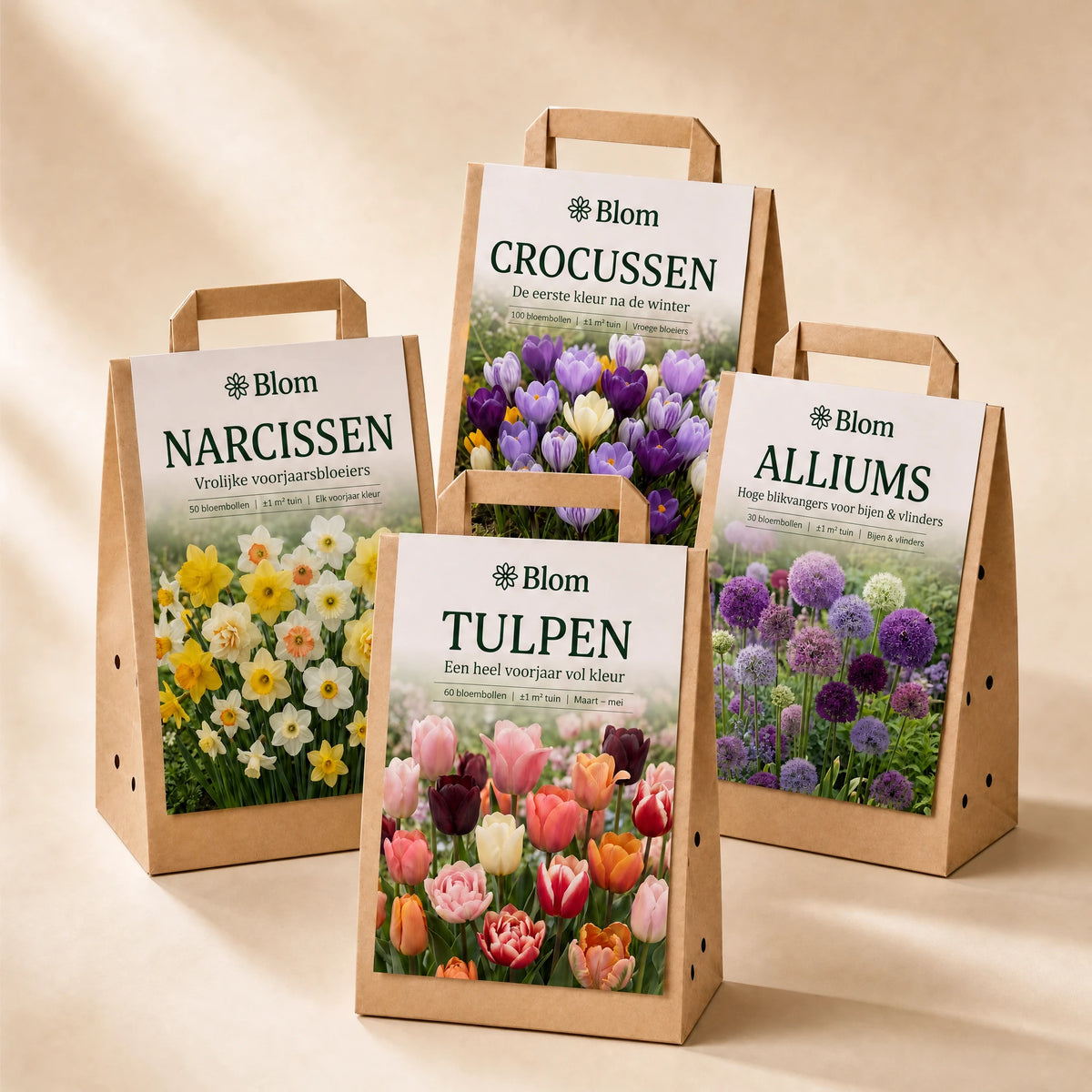 Les quatre sacs Jardin fleuri côte à côte : narcisses, crocus, tulipes et alliums, chacun pour environ 1 m² de jardin